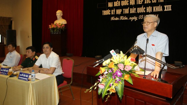 Tổng Bí thư Nguyễn Phú Trọng tiếp xúc cử tri quận Hoàn Kiếm (Hà Nội). Ảnh: Khánh Tùng